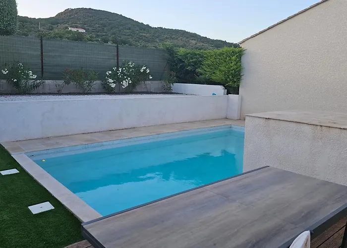 Calme Au Milieu Des Vignes Avec Piscine 2 *